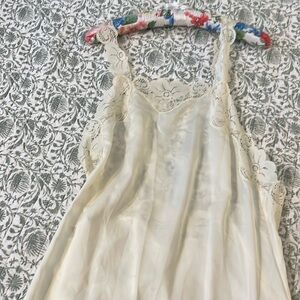 Classic laced trim nightgown